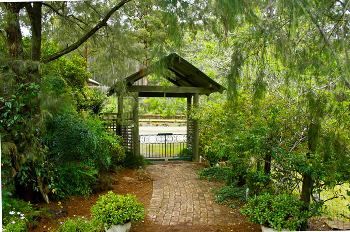 Kemeys Mountain Hideaway - Tourism Cairns 0