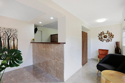 Tudor Motor Inn - Tourism Cairns 2