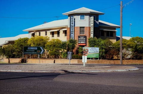 MAS Country Club Motor Inn - Tourism Cairns 0