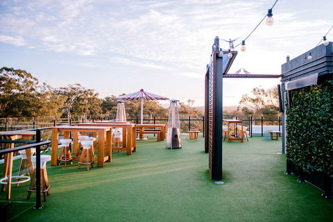 Mantra Southport Sharks - Tourism Cairns 1