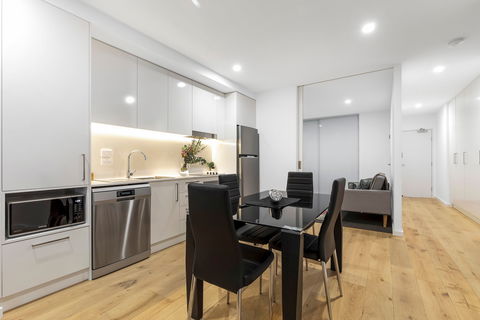 Astra Apartments Newcastle - Tourism Cairns 2