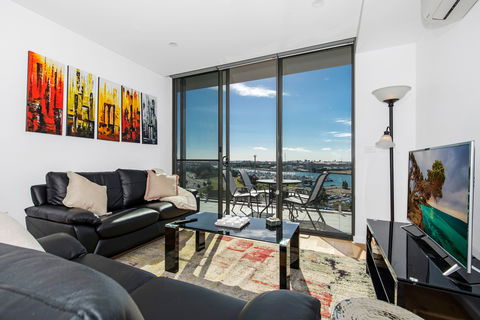 Astra Apartments Newcastle - Tourism Cairns 7