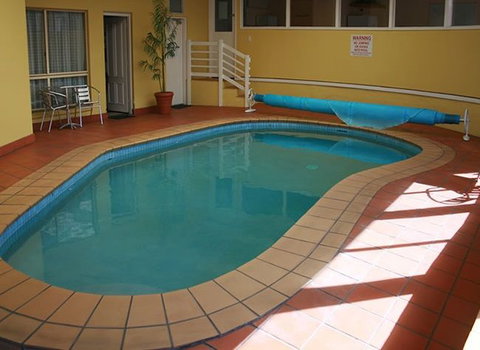Abbotswood Motor Inn - Tourism Cairns 0