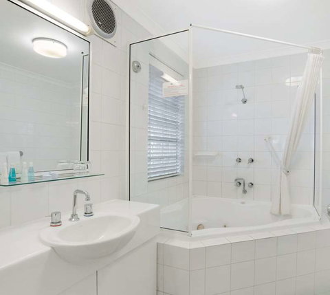 Broadwater Resort Apartments - Tourism Cairns 17