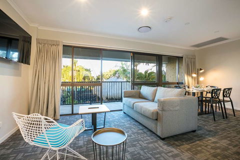 Kawana Waters Hotel By NightCap - Tourism Cairns 5