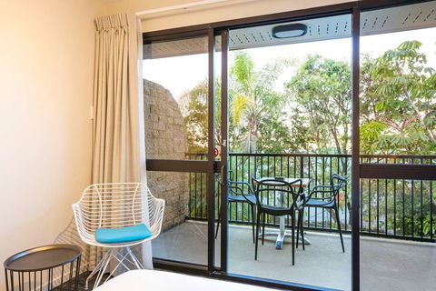 Kawana Waters Hotel By NightCap - Tourism Cairns 6