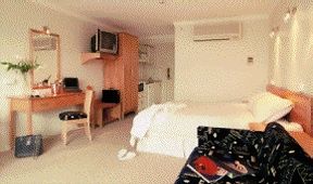 Astor Metropole & Apartment - Tourism Cairns 0