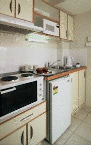 Astor Metropole & Apartment - Tourism Cairns 1