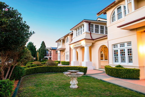 Palais Royale - Tourism Cairns 0