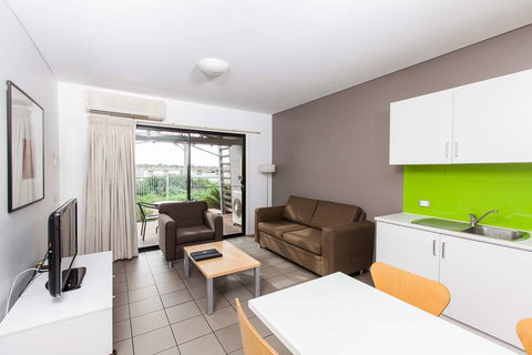 Majestic Oasis Apartments - Tourism Cairns 2
