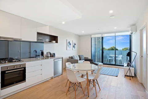 Parc Hotel - Tourism Cairns 1