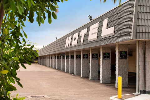 Dalrymple Motel - Tourism Cairns 0