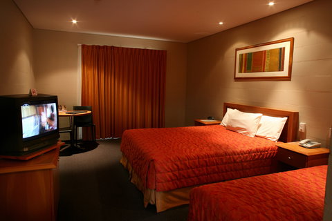 Outback Hotel & Lodge - Tourism Cairns 2