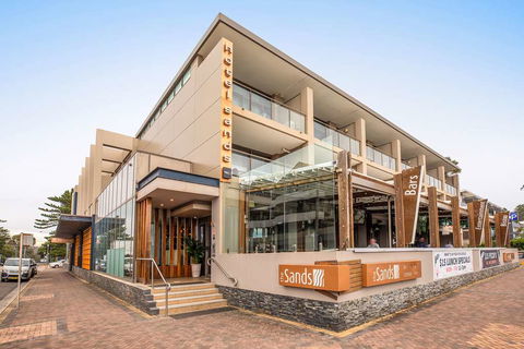 Narrabeen Sands Hotel by Nightcap Plus - Tourism Cairns 1