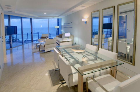 Oceans Mooloolaba - Tourism Cairns 2