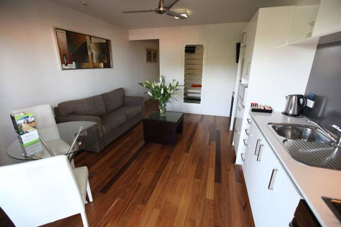 Essence Apartments Chermside - Tourism Cairns 8