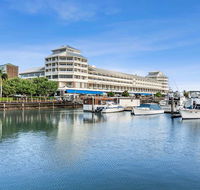 Shangri-La Hotel The Marina - Tourism Cairns