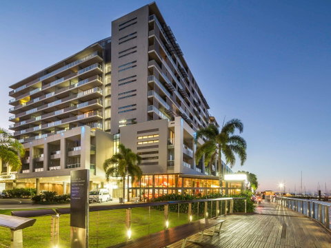 Sebel Cairns Harbour Lights - Tourism Cairns 1