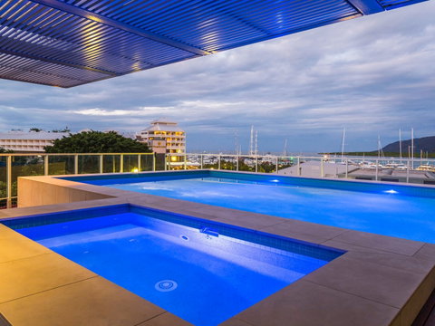 Sebel Cairns Harbour Lights - Tourism Cairns 13