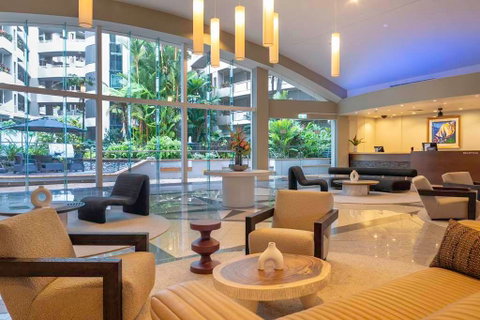 DoubleTree by Hilton Cairns - Tourism Cairns 6