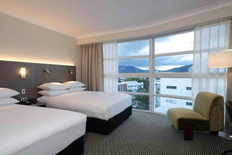 DoubleTree by Hilton Cairns - Tourism Cairns 17