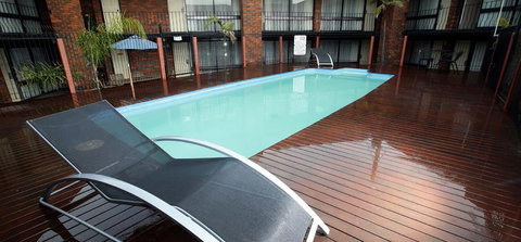 Warrnambool Central Court - Tourism Cairns 2