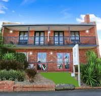 Tudor Motor Inn - Tourism Cairns