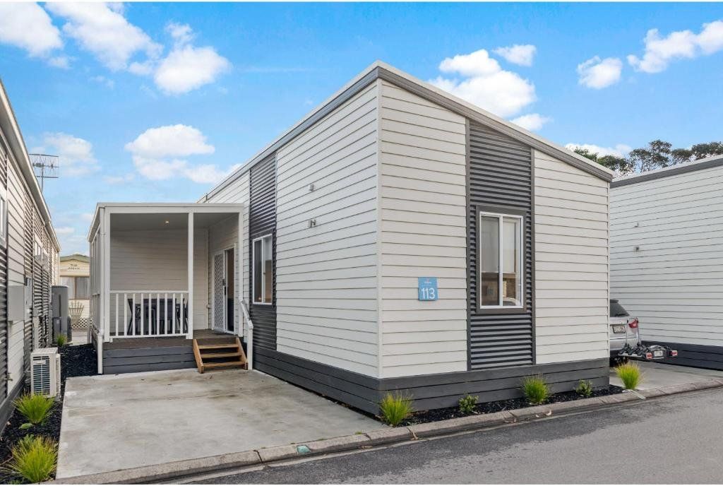 Warrnambool VIC Tourism Cairns