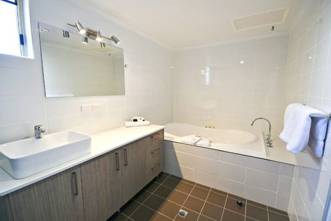 The Aberdeen Motel - Tourism Cairns 1