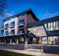 Quality Hotel Lakeside - Tourism Cairns