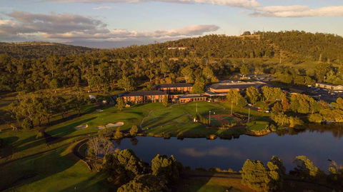 Country Club Tasmania - Tourism Cairns 1