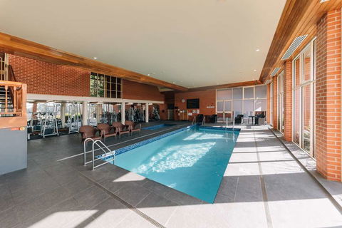 Country Club Tasmania - Tourism Cairns 10