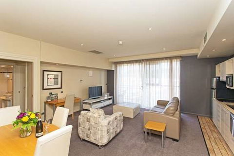 Peppers Seaport Hotel - Tourism Cairns 8