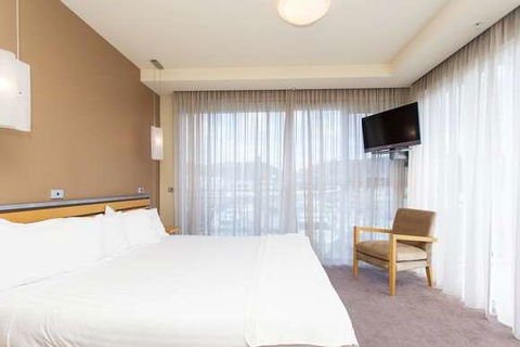 Peppers Seaport Hotel - Tourism Cairns 11