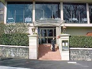 Commodore Regent Motor Inn - Tourism Cairns 0