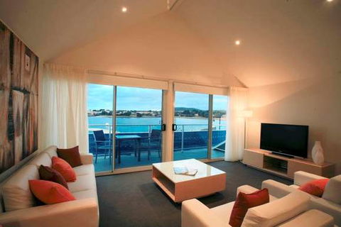 York Cove - Tourism Cairns 8