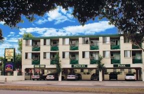 Princes Park Motor Inn - Tourism Cairns 0