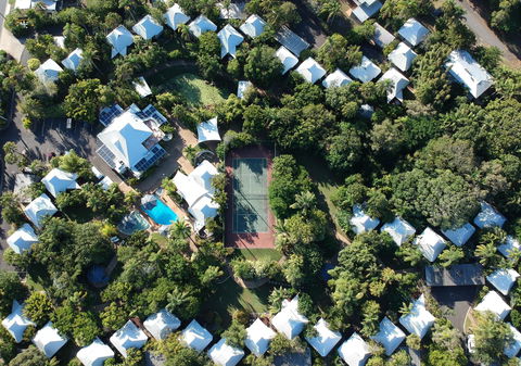 Kellys Beach Resort - Tourism Cairns 0