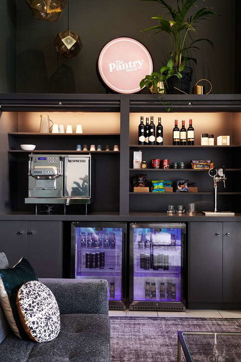 Punthill Ivanhoe Hotel - Tourism Cairns 1