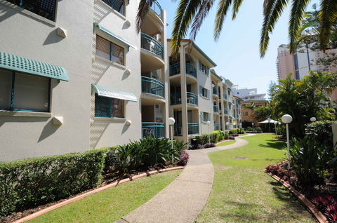Aruba Beach Resort - Tourism Cairns 0