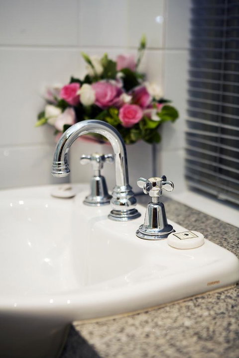 University House - ANU - Tourism Cairns 2