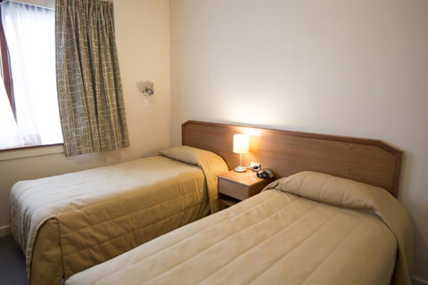 University House - ANU - Tourism Cairns 1