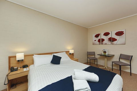 Ibis Styles Canberra - Tourism Cairns 42