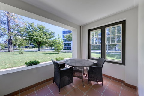 Hotel Kurrajong Canberra - Tourism Cairns 10