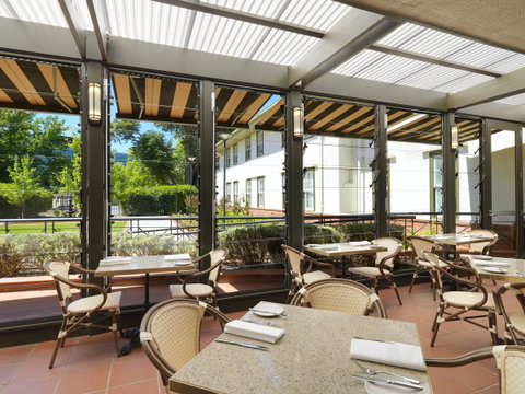 Hotel Kurrajong Canberra - Tourism Cairns 24