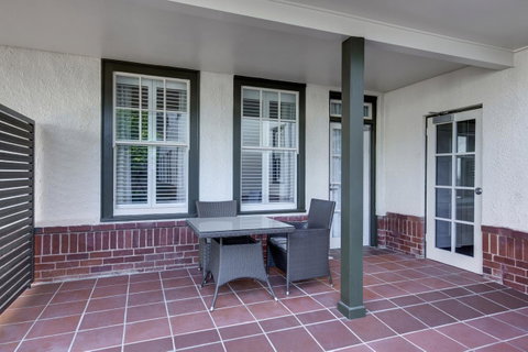 Hotel Kurrajong Canberra - Tourism Cairns 8
