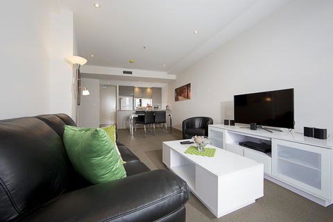 Manhattan 303 Canberra City ACT - Tourism Cairns 16