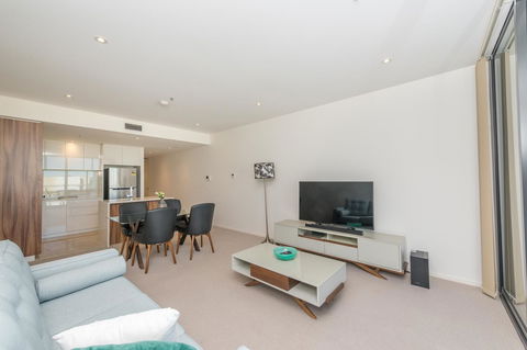 Manhattan 303 Canberra City ACT - Tourism Cairns 26