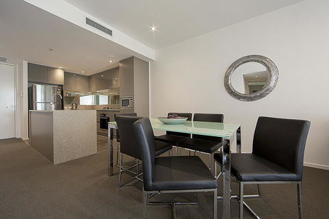 Manhattan 303 Canberra City ACT - Tourism Cairns 30