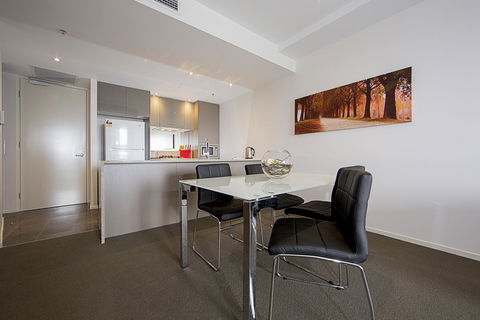Manhattan 303 Canberra City ACT - Tourism Cairns 15